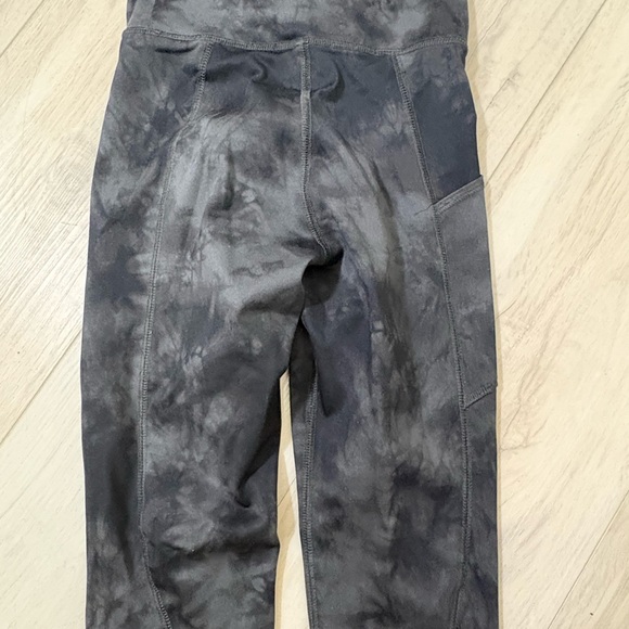 Abercrombie Kids Black Tie-Dye Leggings - Picture 4 of 6